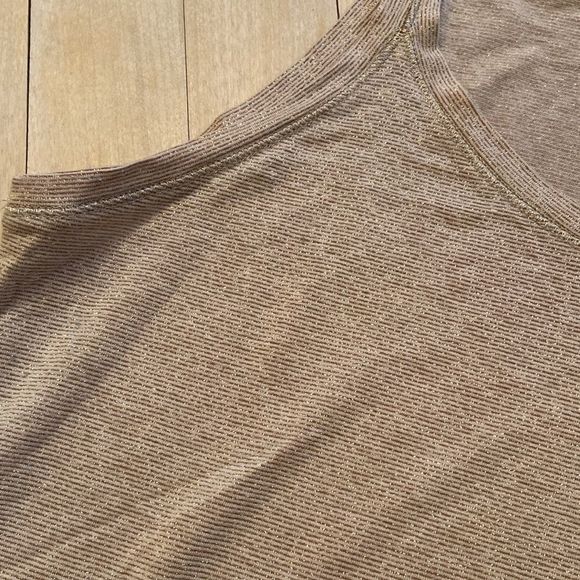 π«4/30 JENNIFER LOPEZ Metallic Neutral Tan Gold Stretch Tank Top - Picture 3 of 11